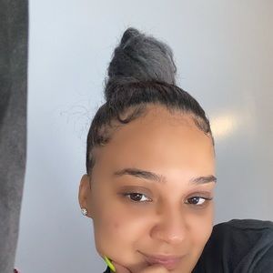 Meet your Posher, Krystal